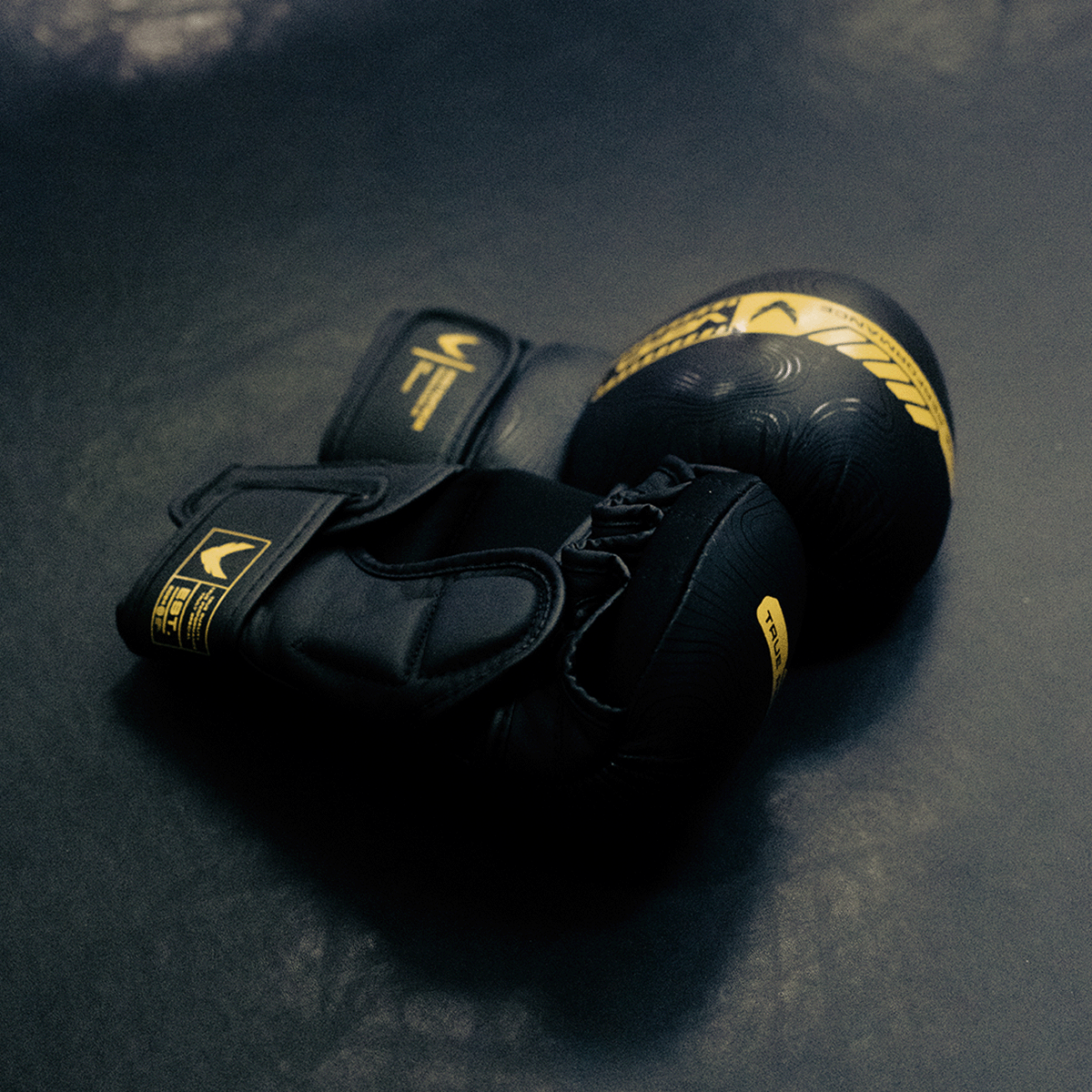 VERO Counter-Series MMA sparring gloves in black and yellow — 8oz cowhide leather